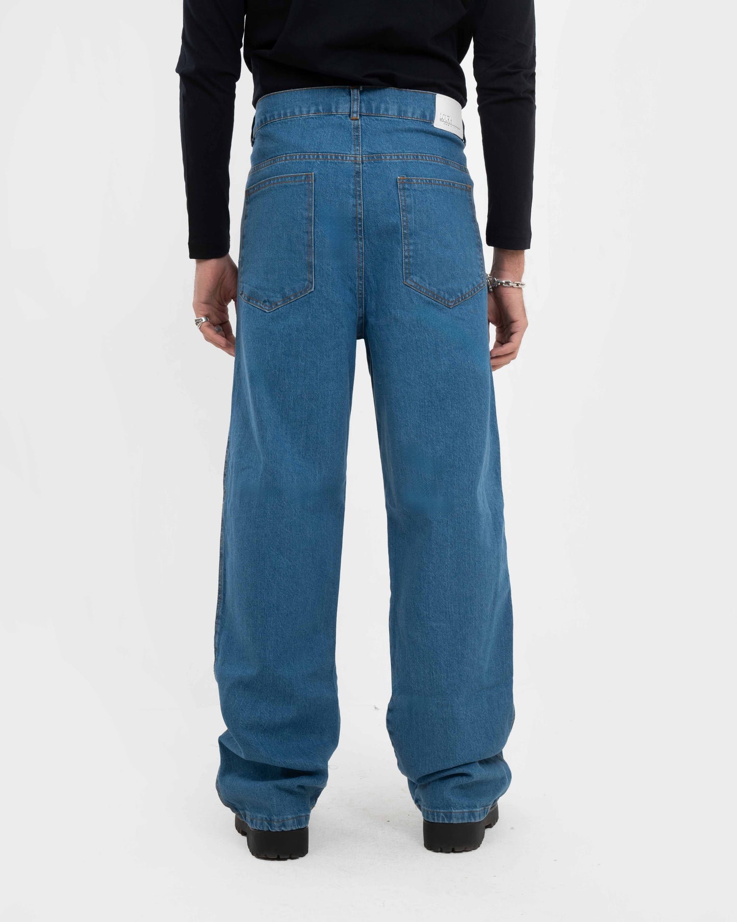 LOOSE FIT DENIM 7