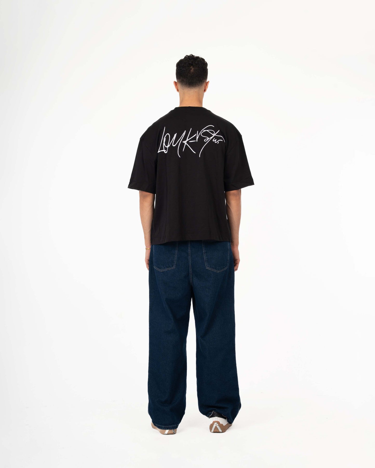 T-SHIRT LOUK-V STARE